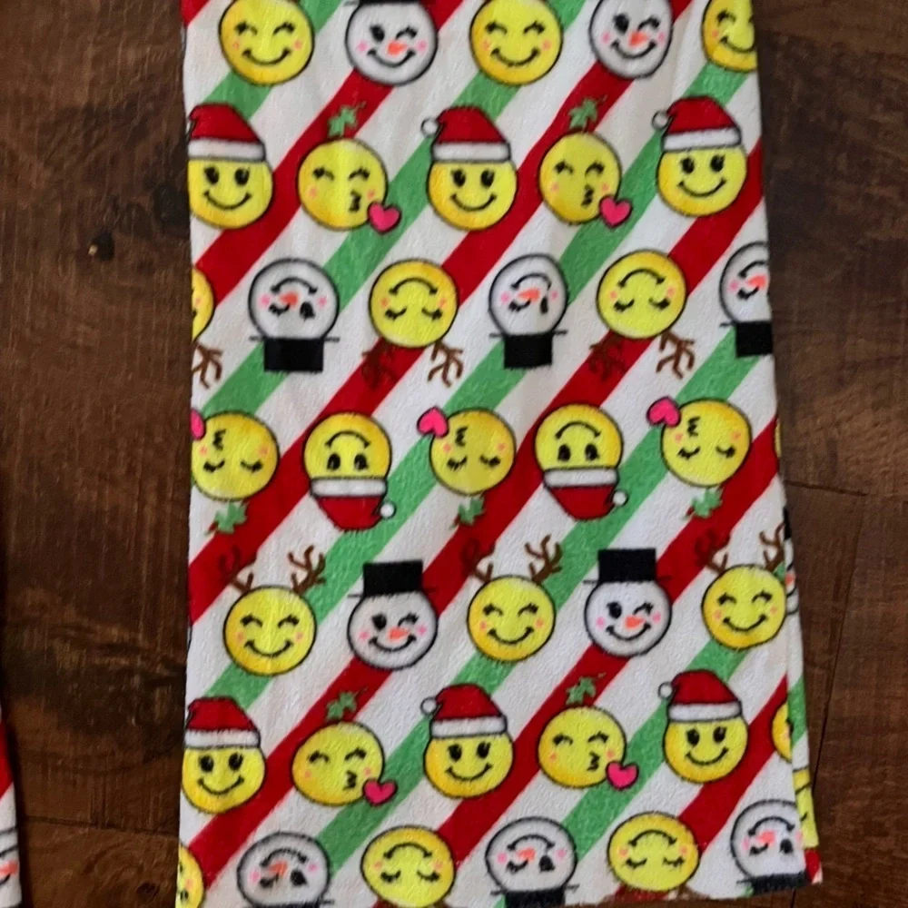 Justice girls Christmas emoji snowman 2 two piece pajamas Sz 14 pants LS